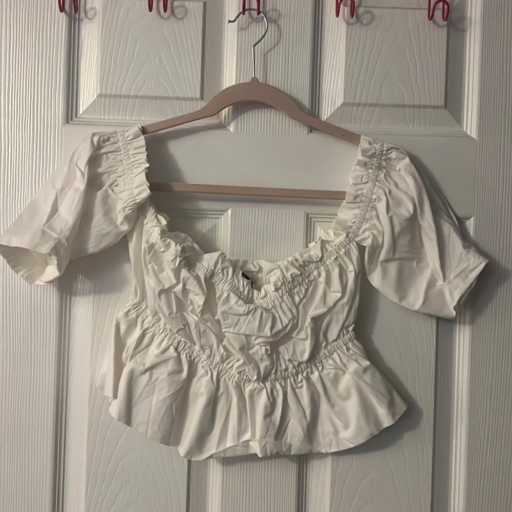 Vici white cropped top size small